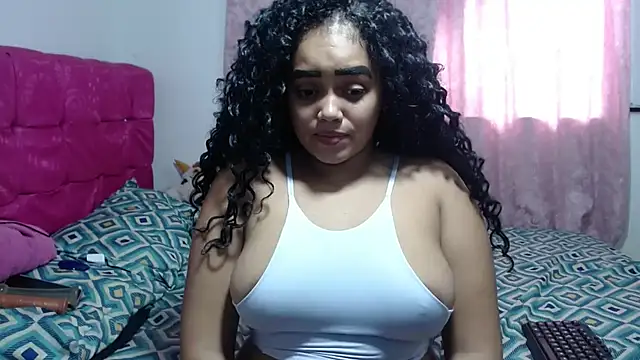 Snapshot of kiara_milf_ chatting on October 2025 08:55:02 PM kiara milf online show from October 2025 08:55:02 PM