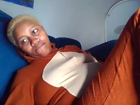 SquirtQueen222 online show from April 2026 05:41:01 AM