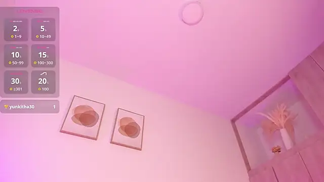 Mia 222 online show from March 2026 10:53:01 AM