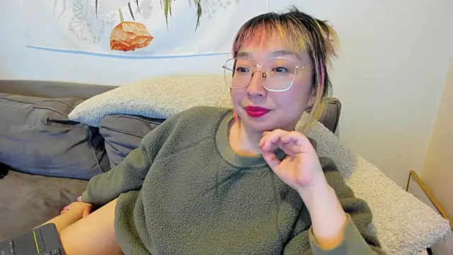 Snapshot of luxgray chatting on February 2025 12:28:01 AM luxgray online show from February 2025 12:28:01 AM