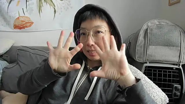 luxgray online show from December 2025 05:42:02 PM