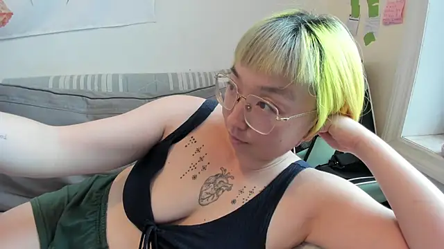 luxgray online show from April 2026 06:55:02 PM