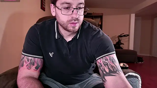 Snapshot of JayXCee_Official chatting on January 2026 01:18:01 AM JayXCee Official online show from January 2026 01:18:01 AM