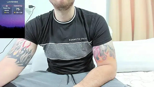 Snapshot of JayXCee_Official chatting on February 2026 01:31:02 AM JayXCee Official online show from February 2026 01:31:02 AM