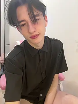 Snapshot of AmondCor chatting on December 2024 02:44:01 PM AmondCor online show from December 2024 02:44:01 PM