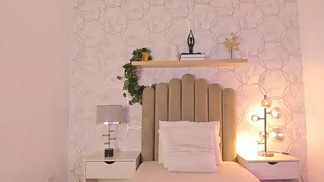 Roma  love online show from December 2024 12:49:01 PM