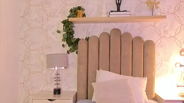 Roma  love online show from December 2024 12:23:01 PM