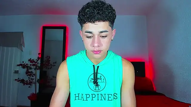 Snapshot of DavidfullOFlove chatting on December 2024 02:16:01 PM DavidfullOFlove online show from December 2024 02:16:01 PM