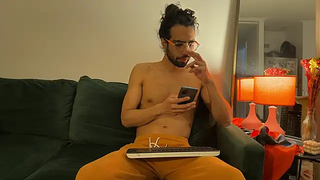 Redfloweer1 online show from October 2025 01:03:01 AM