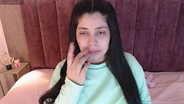 AgathaLynx online show from March 2025 11:42:02 AM