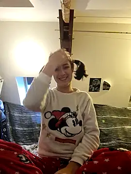 LoLa-69-X online show from November 2025 07:19:01 AM