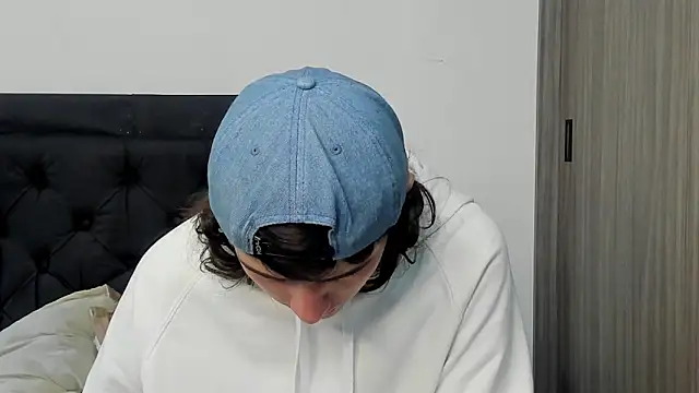 Snapshot of alex_connorr chatting on January 2025 05:42:02 PM alex connorr online show from January 2025 05:42:02 PM