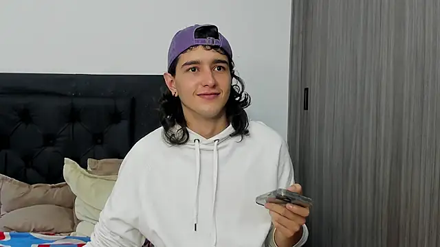 Snapshot of alex_connorr chatting on January 2025 06:41:02 PM alex connorr online show from January 2025 06:41:02 PM