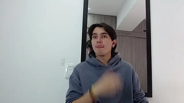 Snapshot of alex_connorr chatting on February 2025 03:19:01 PM alex connorr online show from February 2025 03:19:01 PM