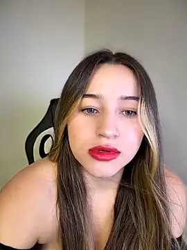 Snapshot of Sophie_spencer1 chatting on June 2026 04:04:02 AM Sophie spencer1 online show from June 2026 04:04:02 AM