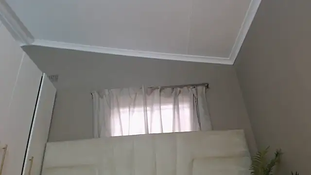 naughtyblackdolie online show from December 2024 06:29:02 AM