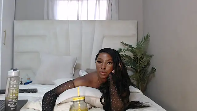 naughtyblackdolie online show from January 2025 06:24:02 AM