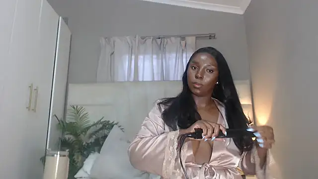 naughtyblackdolie online show from February 2026 06:19:02 AM