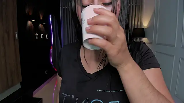 Snapshot of Anna_parkker_ chatting on November 2025 07:23:02 PM Anna parkker online show from November 2025 07:23:02 PM