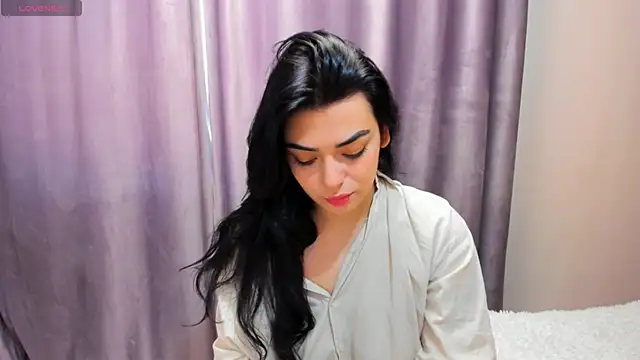 Snapshot of _cleopattra_ chatting on December 2024 08:00:01 AM cleopattra online show from December 2024 08:00:01 AM