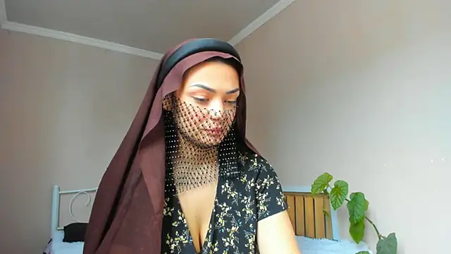 Snapshot of _cleopattra_ chatting on December 2025 07:23:01 AM cleopattra online show from December 2025 07:23:01 AM