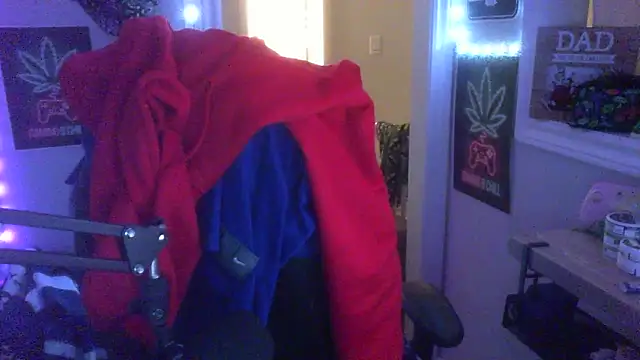 Snapshot of GeneralXMillyX chatting on November 2025 03:43:02 PM GeneralXMillyX online show from November 2025 03:43:02 PM