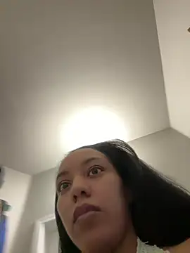 juicyyy323 online show from December 2024 12:18:01 AM