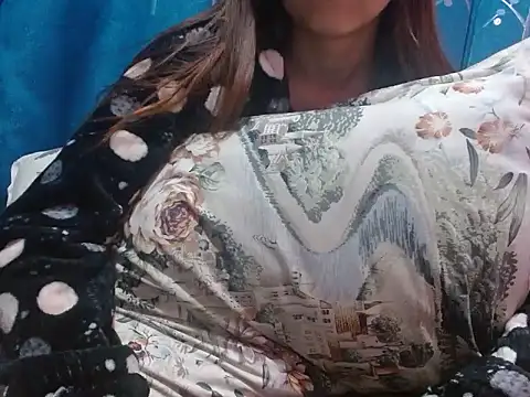 Snapshot of silky_milky chatting on February 2025 07:52:02 PM silky milky online show from February 2025 07:52:02 PM