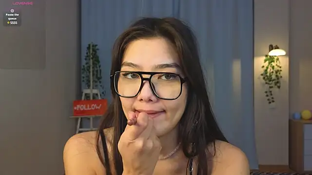 Snapshot of EmmaFisherf chatting on February 2025 04:17:02 PM EmmaFisherf online show from February 2025 04:17:02 PM