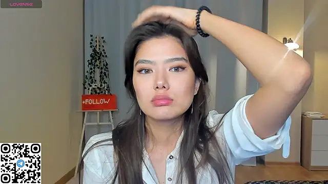 Snapshot of EmmaFisherf chatting on February 2025 04:05:01 PM EmmaFisherf online show from February 2025 04:05:01 PM