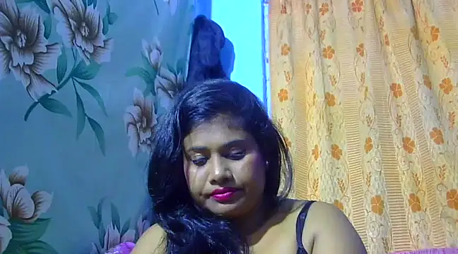 Snapshot of sexy_roma chatting on February 2025 03:37:02 PM sexy roma online show from February 2025 03:37:02 PM