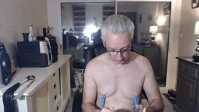 Snapshot of Goduleur69 chatting on December 2024 07:47:01 PM Goduleur69 online show from December 2024 07:47:01 PM