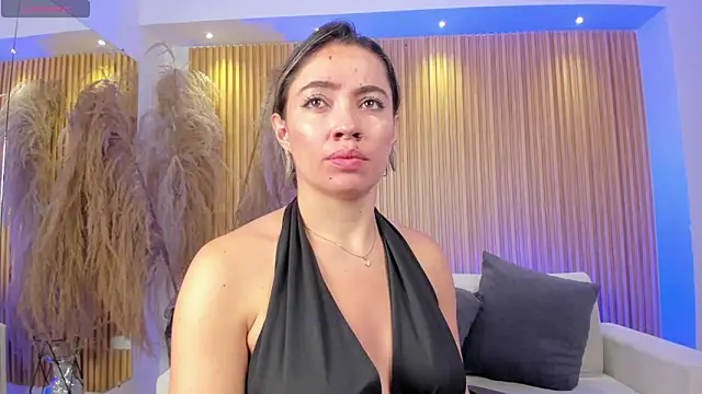 Snapshot of Alessia_Taylorr chatting on March 2025 11:20:01 AM Alessia Taylorr online show from March 2025 11:20:01 AM