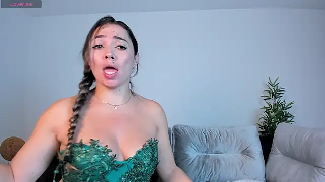 Snapshot of Alessia_Taylorr chatting on March 2025 11:44:02 AM Alessia Taylorr online show from March 2025 11:44:02 AM