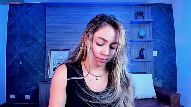 Snapshot of Alessia_Taylorr chatting on September 2025 11:45:01 AM Alessia Taylorr online show from September 2025 11:45:01 AM