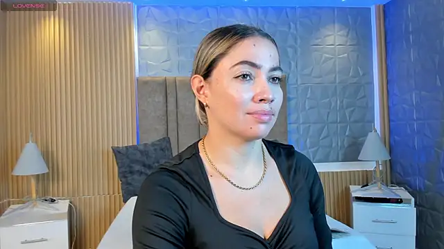 Snapshot of Alessia_Taylorr chatting on October 2025 03:09:01 PM Alessia Taylorr online show from October 2025 03:09:01 PM