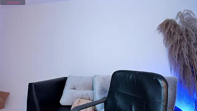 Snapshot of Alessia_Taylorr chatting on December 2025 11:48:01 AM Alessia Taylorr online show from December 2025 11:48:01 AM