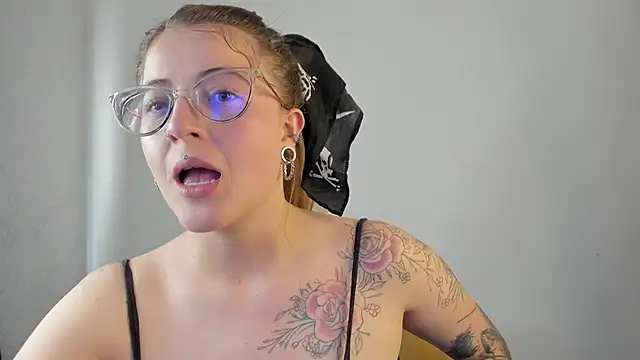 tekila   online show from February 2025 09:10:01 PM