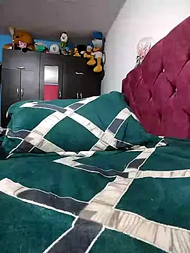 Snapshot of evelyn_prince1 chatting on February 2025 11:23:02 PM evelyn prince1 online show from February 2025 11:23:02 PM