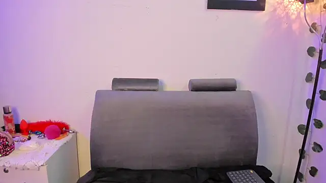 Snapshot of Camille_rose_ chatting on January 2025 04:49:01 AM Camille rose online show from January 2025 04:49:01 AM