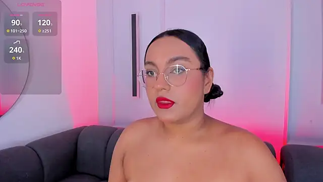 Snapshot of ellamontoya chatting on October 2025 01:21:02 PM ellamontoya online show from October 2025 01:21:02 PM