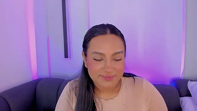 Snapshot of ellamontoya chatting on November 2025 12:15:01 PM ellamontoya online show from November 2025 12:15:01 PM