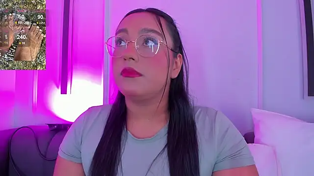 Snapshot of ellamontoya chatting on November 2025 12:27:02 PM ellamontoya online show from November 2025 12:27:02 PM