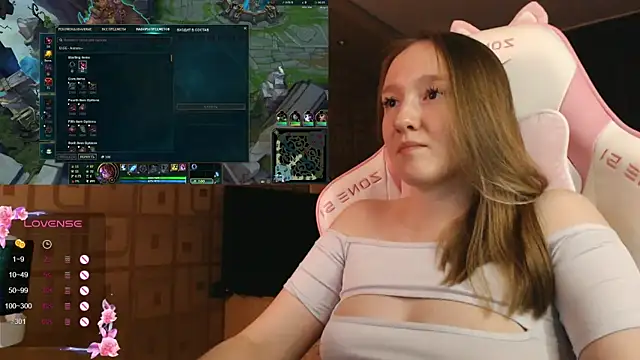 MoonlishSiren online show from September 2025 09:27:01 PM