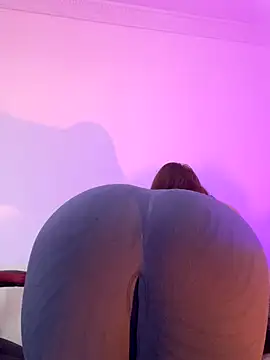 Snapshot of ValenGray chatting on November 2025 12:50:02 PM ValenGray online show from November 2025 12:50:02 PM