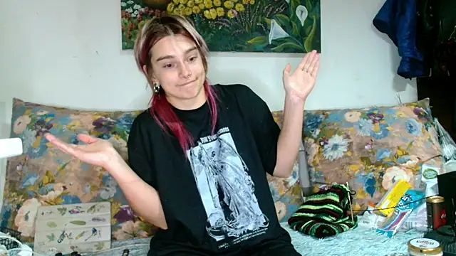 Sophie Bell online show from October 2025 04:38:02 PM