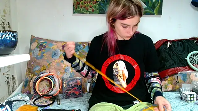 Sophie Bell online show from October 2025 05:47:01 PM