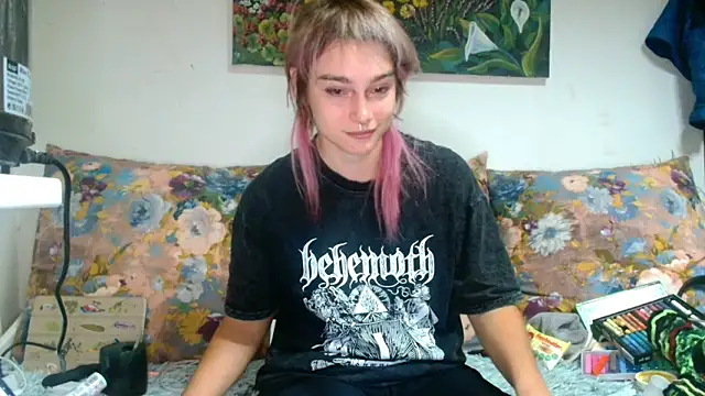 Sophie Bell online show from October 2025 05:13:01 PM