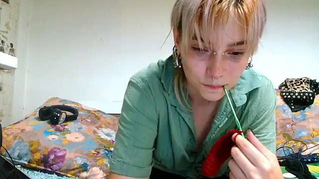 Sophie Bell online show from June 2026 07:51:02 PM
