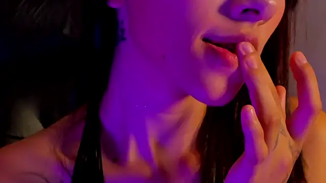 Snapshot of MelodyBliss chatting on November 2025 04:56:01 AM MelodyBliss online show from November 2025 04:56:01 AM